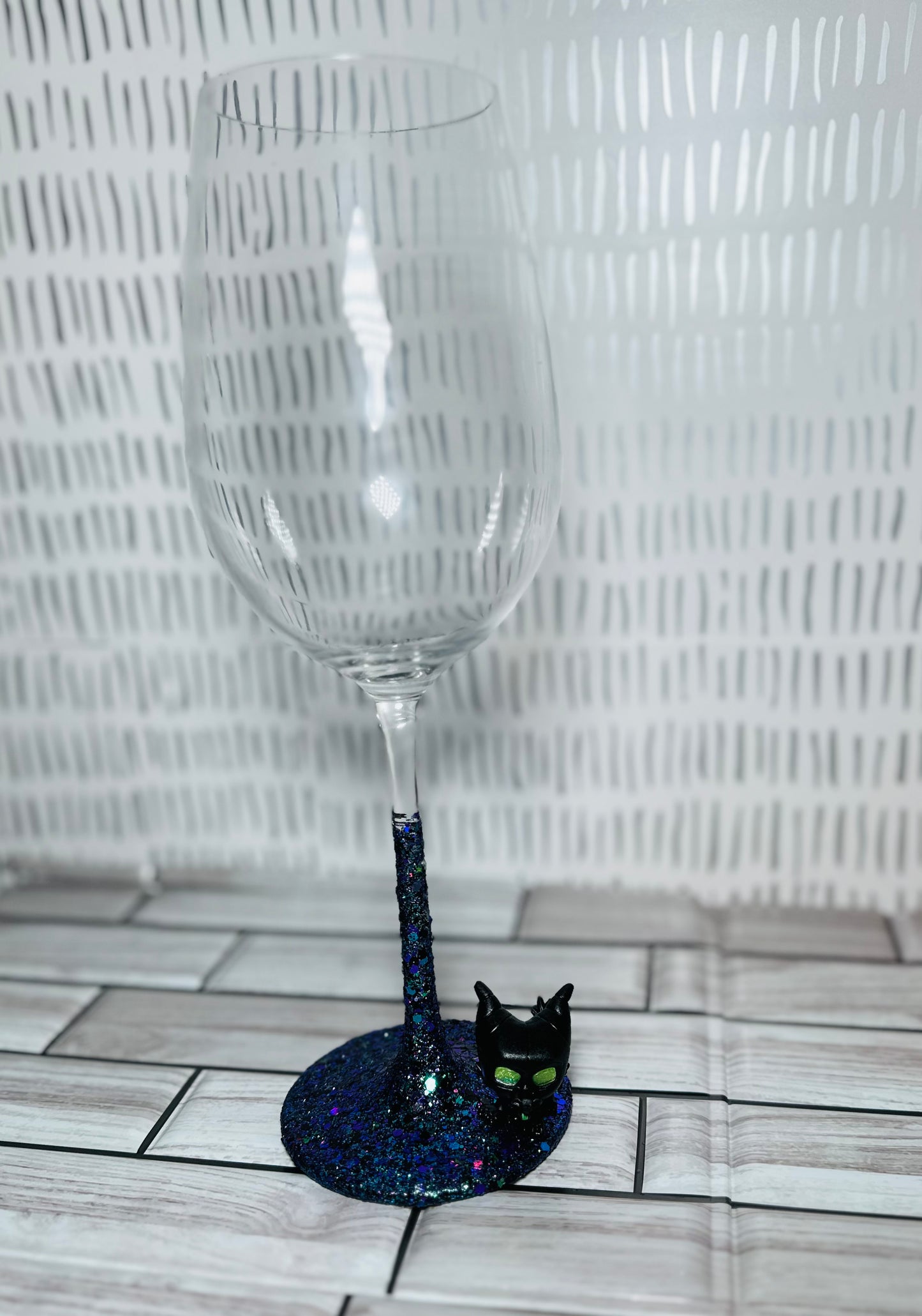 Villian Wine Glass